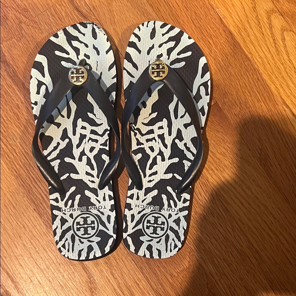 Tory Burch Coral Print Flip Flops in Navy Blue and White